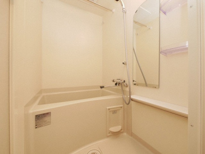 【浴室】 | スプランディッド難波WEST | 清潔感のあるトイレです