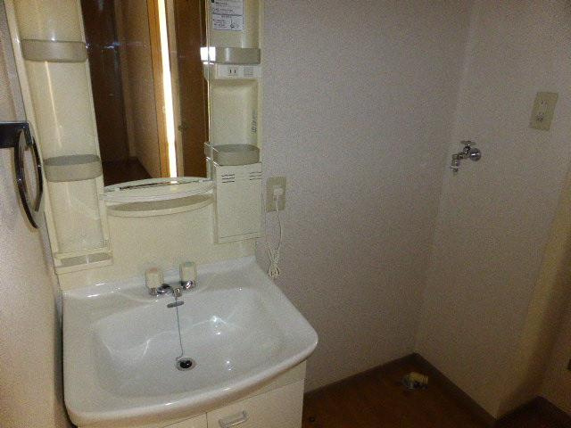 ベルフォレストAの独立洗面台