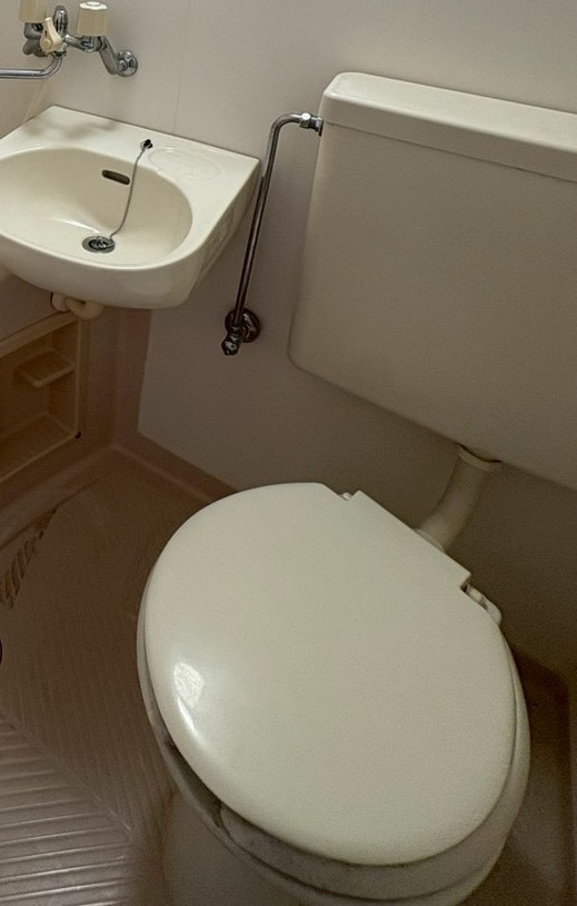 長瀬駅前マンションのトイレ