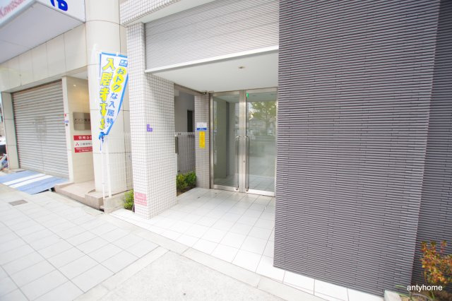 プランドール中之島　仲介手数料無料のエントランス