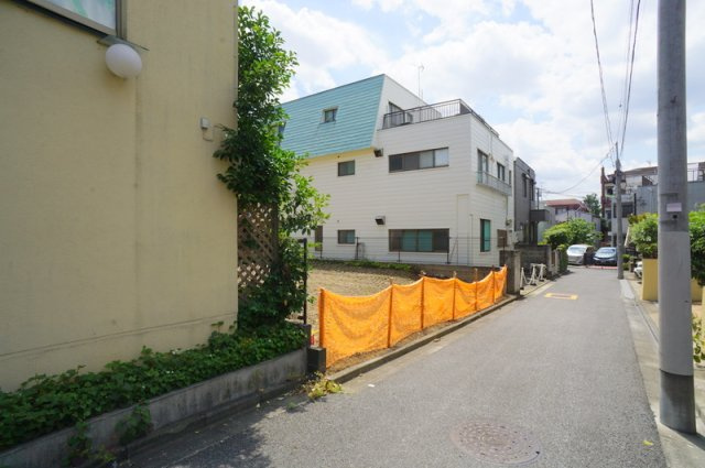 北沢３　土地の外観|☆土地面積約50坪の整形地
☆現況更地
☆南側と北側の二方向接道