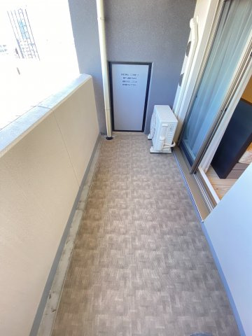 パークアクシス心斎橋のバルコニー