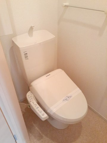 メゾン　ド　ペルールのトイレ|コンパクトで使いやすいトイレです