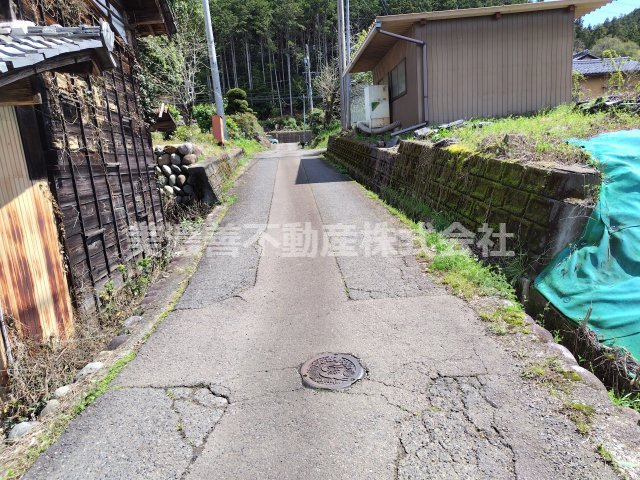 ６６８０４　関市武芸川町土地の前面道路含む現地写真