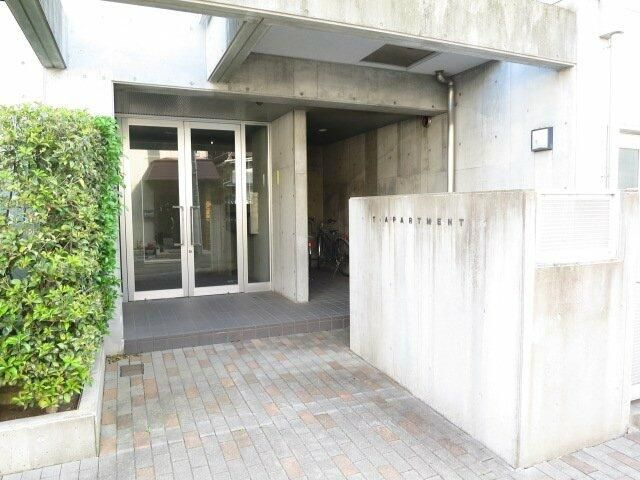Ｔ・ＡＰＡＲＴＭＥＮＴのエントランス