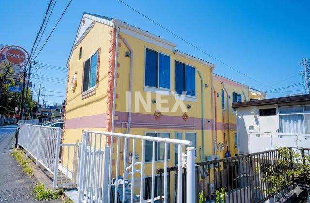 横浜市西区西戸部町１丁目のアパートの外観