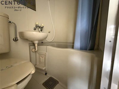 シンプルで機能的なユニットバスです！