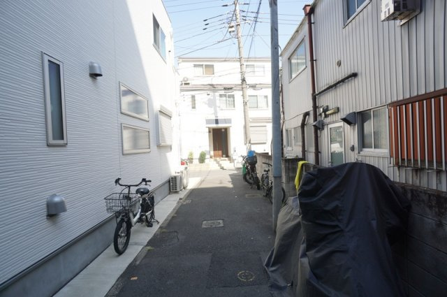 松が丘１　土地の前面道路含む現地写真|北東側　私道　幅員約4.0m　接道約6.7m