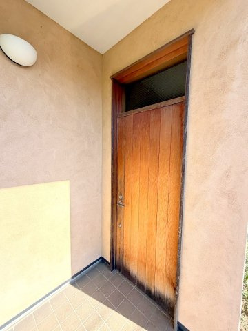 日の出町平井　中古戸建の玄関