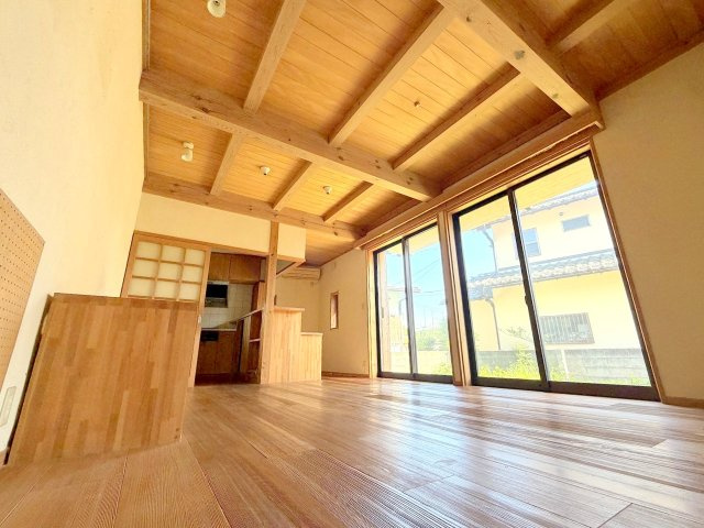 日の出町平井　中古戸建の居間・リビング