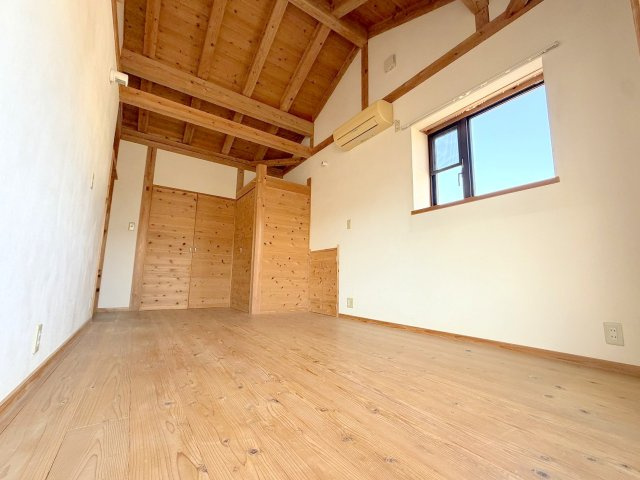 日の出町平井　中古戸建の洋室