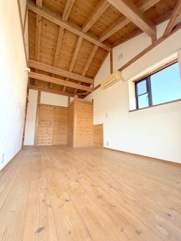 日の出町平井　中古戸建の洋室