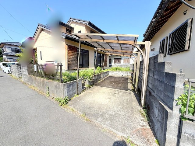 日の出町平井　中古戸建の駐車場
