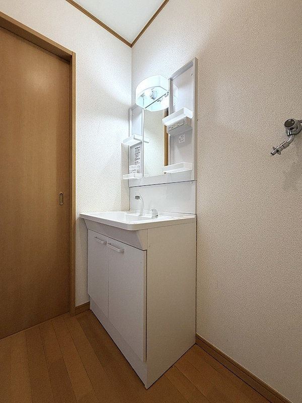 熊本市北区西梶尾町のアパートの独立洗面台