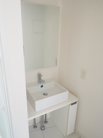新品家具付きマンション高田6(KaGood東京)の洗面所