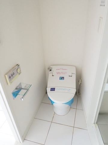 新品家具付きマンション高田6(KaGood東京)のトイレ