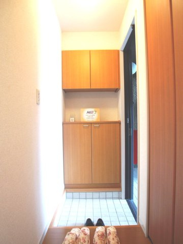 シャンティ小森野の玄関|シンプルで使いやすい玄関です※別号室のお写真になります。