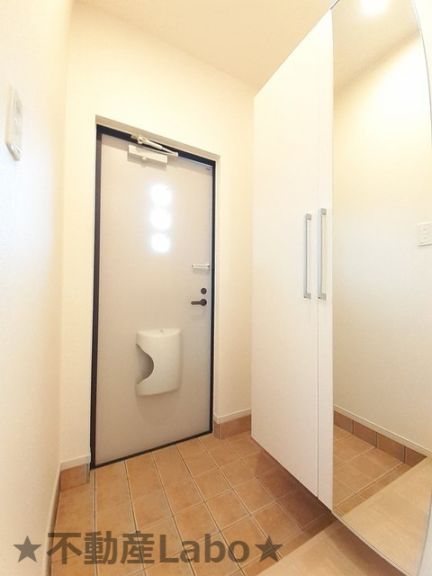 イーストフラワーの玄関