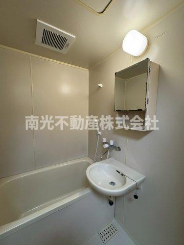 ファースト小阪の浴室
