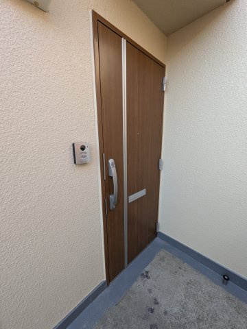 豊島区長崎４丁目の賃貸マンションの玄関|玄関の様子。カメラ付インターフォンもあります。