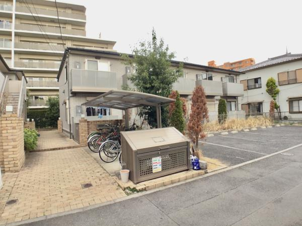 ロンサールＢ棟の外観