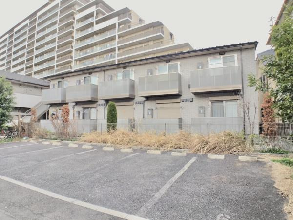 ロンサールＢ棟の外観