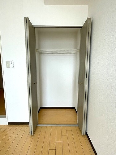 ライオンズマンション西が丘南の収納|クロゼット　※2023年3月撮影の写真