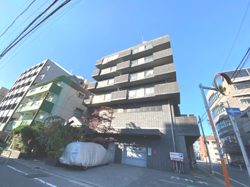 クレストカーサIDAのエントランス