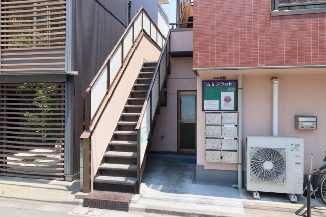 ＳＫフラットのエントランス