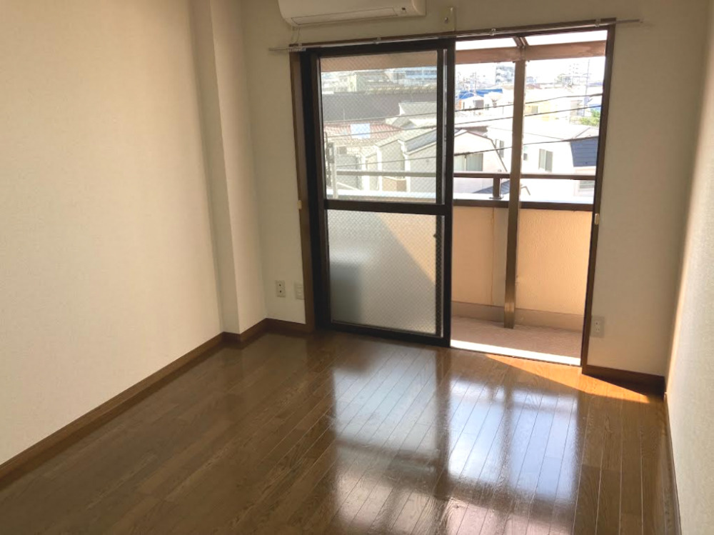 ドミール板橋本町の居間・リビング