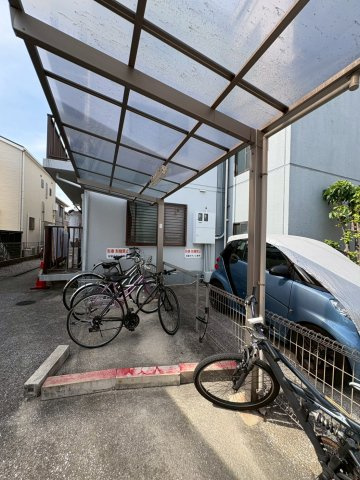 メロディ双葉の駐車場
