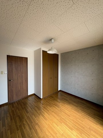 メロディ双葉の洋室