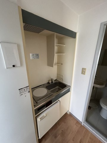 メゾンドマール学園前のキッチン|コンパクトなキッチンで掃除もラクラク