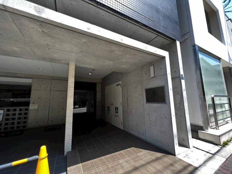 アネスト谷町のエントランス