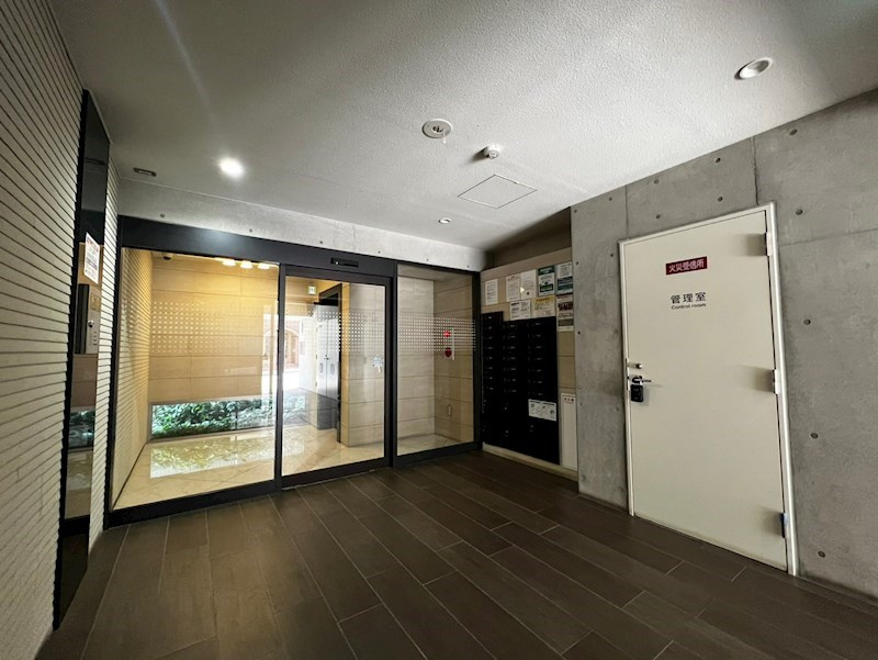 アネスト谷町のロビー