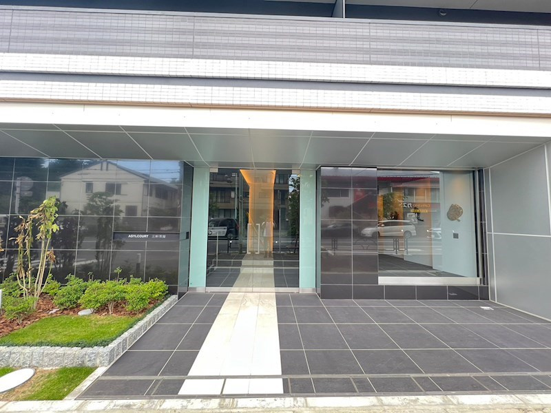 アジールコート三軒茶屋のエントランス|建物の内部です