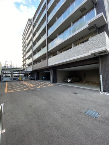 エスリード神戸兵庫駅アクアヴィラの駐車場|駐車場があります