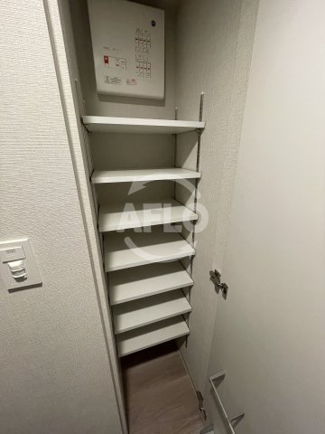エスリードレジデンス大阪福島サウスフラッツの収納|エスリードレジデンス大阪福島サウスフラッツ　玄関収納