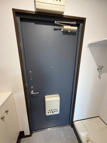 THREE FIELD和田岬の玄関