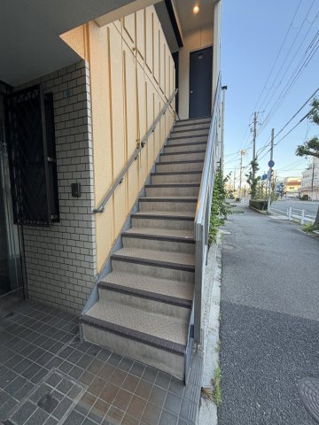 THREE FIELD和田岬のエントランス