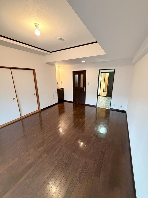 藤和芦屋川ホームズの居間・リビング