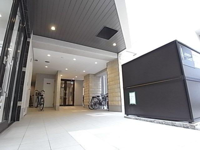 アシストみなと元町のエントランス