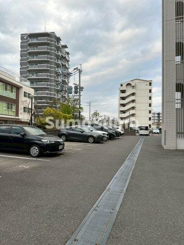アプリークス百道浜の駐車場