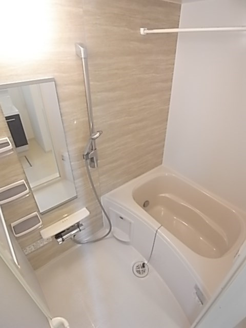 トレスオハス稲葉荘の浴室