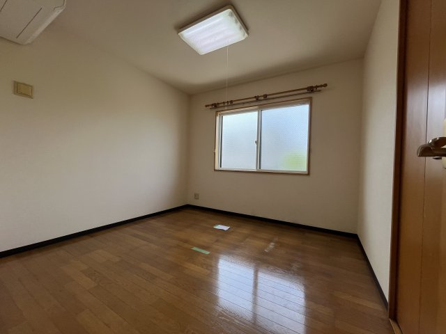 グランデールの洋室