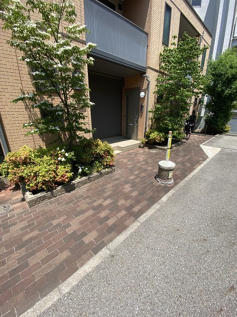 シャーメゾン北夙川B棟のエントランス