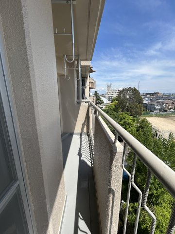 パレ武庫川パート２のバルコニー|外からの目が気にならないバルコニーで洗濯物が干せます