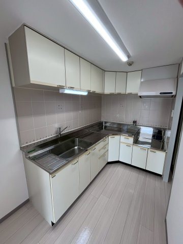メゾンダーンジュのキッチン
