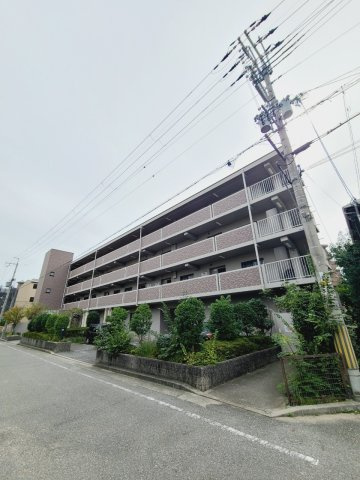 マンションむなかた の外観