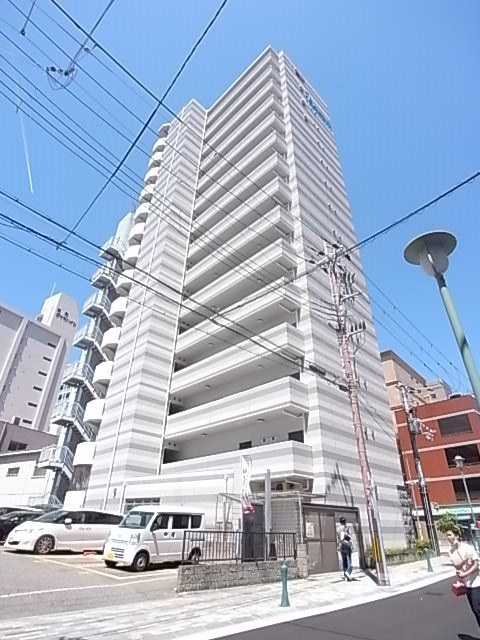 プレサンスみなと元町駅前